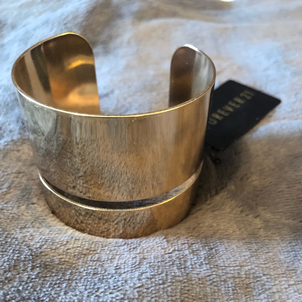 Gold Cuff Braclet